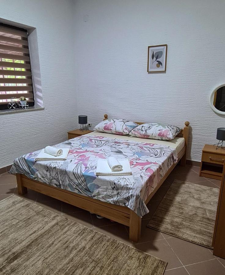 Prenociste Dubravka Apartamento Livno Exterior foto