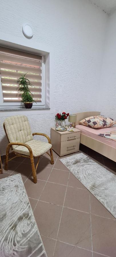 Prenociste Dubravka Apartamento Livno Exterior foto