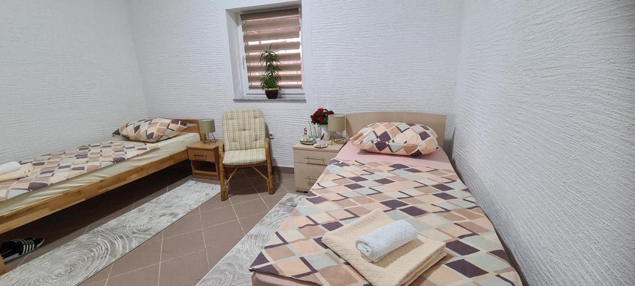 Prenociste Dubravka Apartamento Livno Exterior foto
